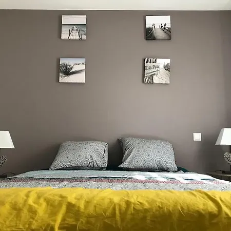 En Bois Moderne Avec Piscine Chauffee Villa