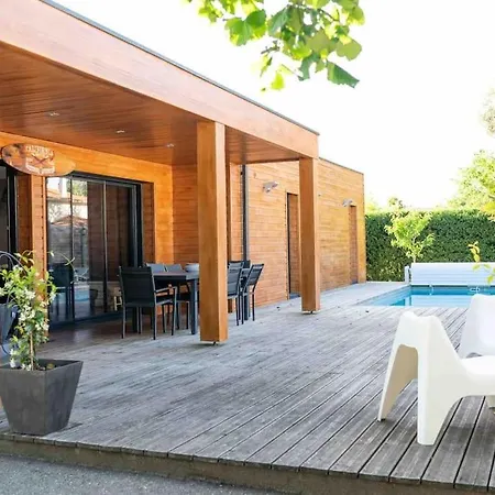 En Bois Moderne Avec Piscine Chauffee La Teste-de-Buch